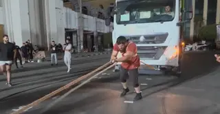 লিবিয়ায় ট্রাক টানা প্রতিযোগিতার জমজমাট আসর